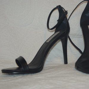 Steve Madden Strappy heel